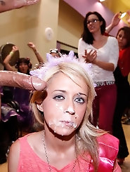 Sensual strumpet demonstrates her tricks