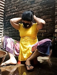 Aged bitch with shaved pussy